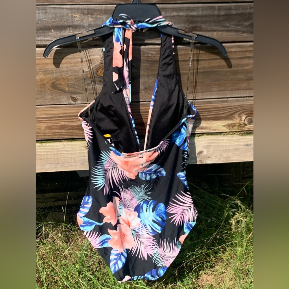 NWT DKNY Tropical Print Hibiscus Palm Swimsuit One Piece Size Medium $118 - Picture 4 of 15